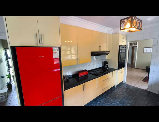 3 BEDROOM HOUSE FOR SALE IN BRACKENHURST